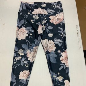 Yoga/workout/fitness leggings from Onzie